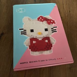 HELLO KITTY-Imported (NWT/Box) 4400 Piece Character Puzzle
